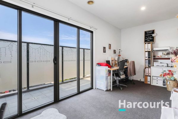 Rare Opportunities! Springvale Central!